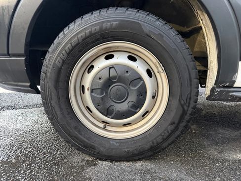 Used 2017 Ford Transit 250 130 Medium Roof image 24