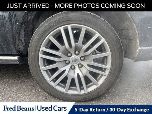 Used 2022 Ford Expedition Max Limited image 18
