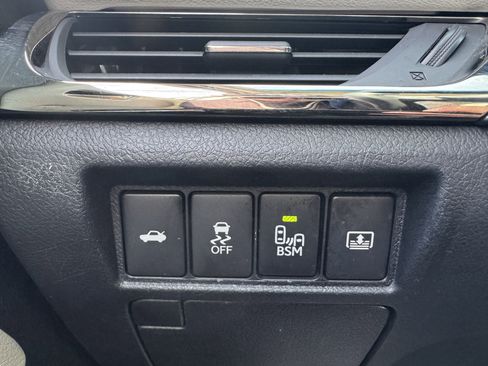 Used 2014 Toyota Avalon Limited image 32