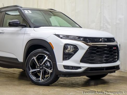 Used 2023 Chevrolet TrailBlazer RS FWD image 6