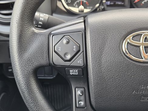 Used 2022 Toyota Tacoma SR w/ SR Convenience Package image 25