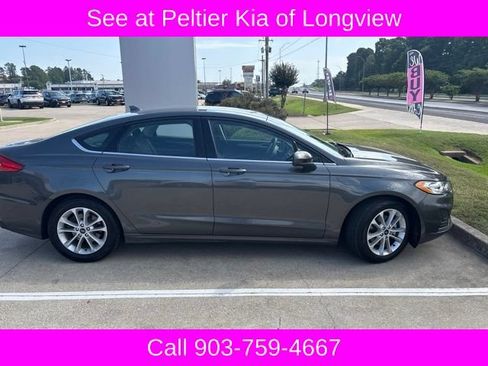 Used 2020 Ford Fusion SE FWD image 6