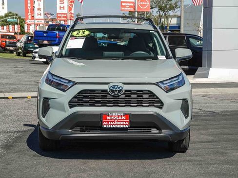 Used 2023 Toyota RAV4 XLE w/ Convenience Package FWD image 3