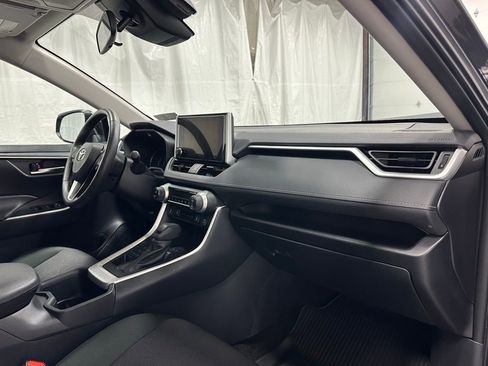 Used 2025 Toyota RAV4 XLE w/ Convenience Package image 58