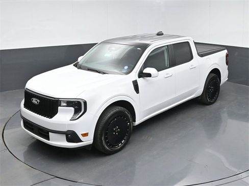 Used 2025 Ford Maverick Lobo image 42