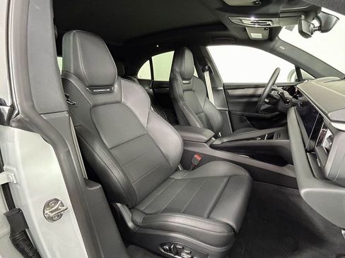 Certified 2024 Porsche Macan 4 Electric AWD/4WD image 22