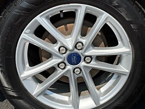 Used 2015 Ford Focus SE FWD image 8
