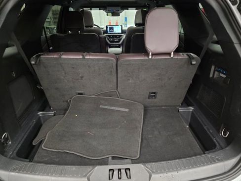 Used 2025 Ford Explorer Platinum w/ LUX Leather Package AWD/4WD image 43