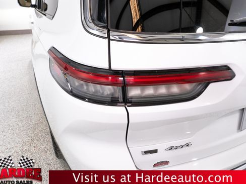 Used 2021 Jeep Grand Cherokee L Limited w/ Trailer Tow Group (B) AWD/4WD image 9