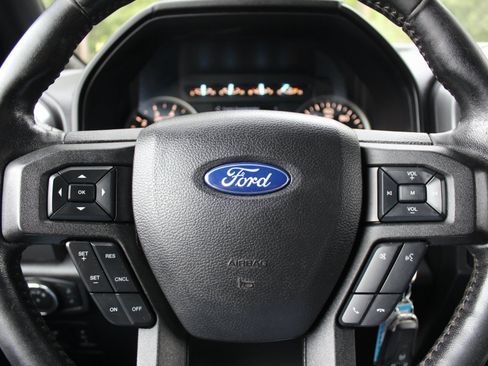 Used 2018 Ford F150 XLT w/ Equipment Group 302A Luxury AWD/4WD image 23
