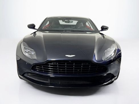 Used 2021 Aston Martin DB11 Coupe RWD image 8
