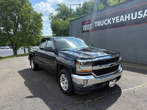 Used 2017 Chevrolet Silverado 1500 LT w/ All Star Edition AWD/4WD image 2