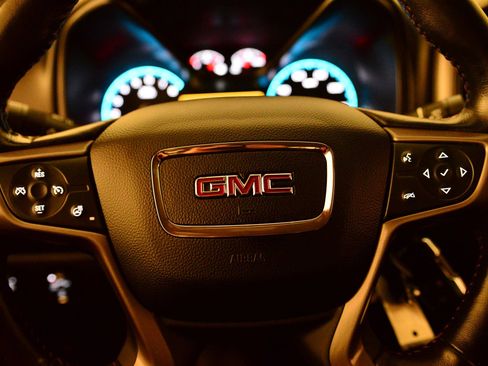 Used 2022 GMC Canyon AT4 w/ Trailering Package image 32