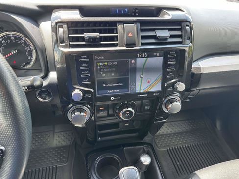 Used 2022 Toyota 4Runner TRD Off-Road Premium w/ Moonroof Package AWD/4WD image 16