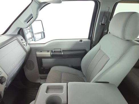 Used 2015 Ford F250 XLT AWD/4WD image 24