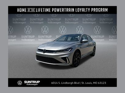 Used 2025 Volkswagen Jetta SE w/ Sunroof Package