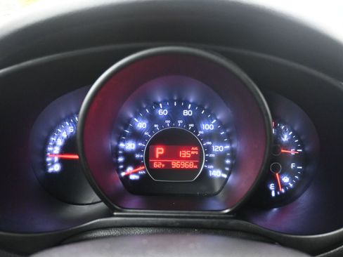 Used 2019 Kia Soul FWD image 18