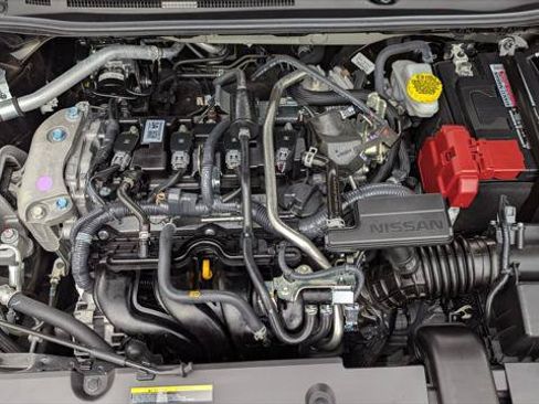 Used 2025 Nissan Sentra SR FWD image 30
