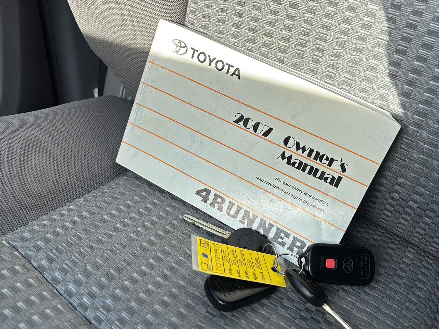 Used 2007 Toyota 4Runner SR5 AWD/4WD image 31