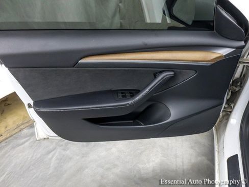 Used 2021 Tesla Model 3 Standard Range Plus image 36