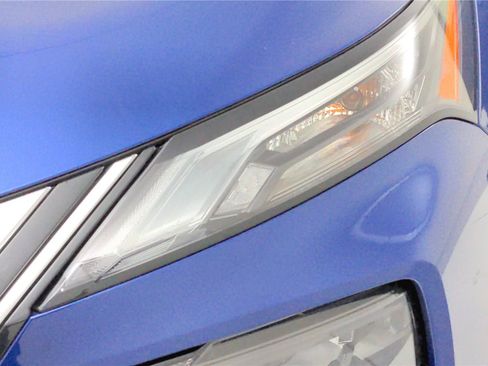 Used 2021 Nissan Rogue S AWD/4WD image 35