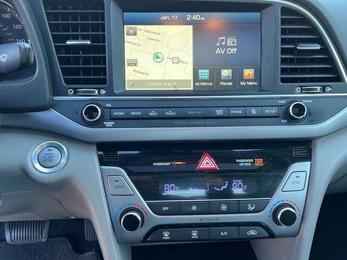 Used 2017 Hyundai Elantra Limited w/ Limited Tech Package 04 image 15