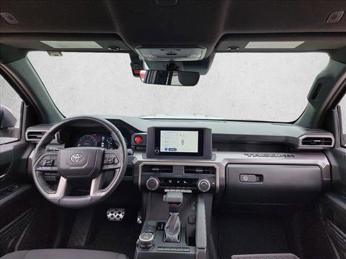 Used 2024 Toyota Tacoma TRD Sport AWD/4WD image 17