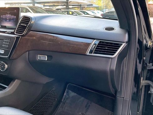 Used 2019 Mercedes-Benz GLE 400 GLE 400 image 18