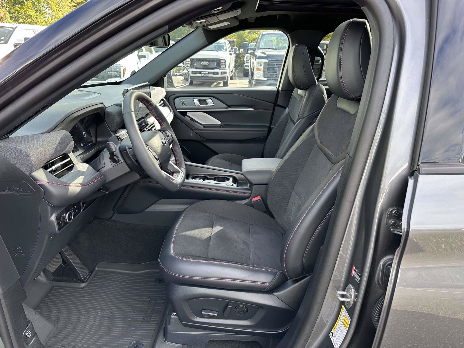 Used 2026 Ford Explorer ST w/ Sun And Sound Package AWD/4WD image 13