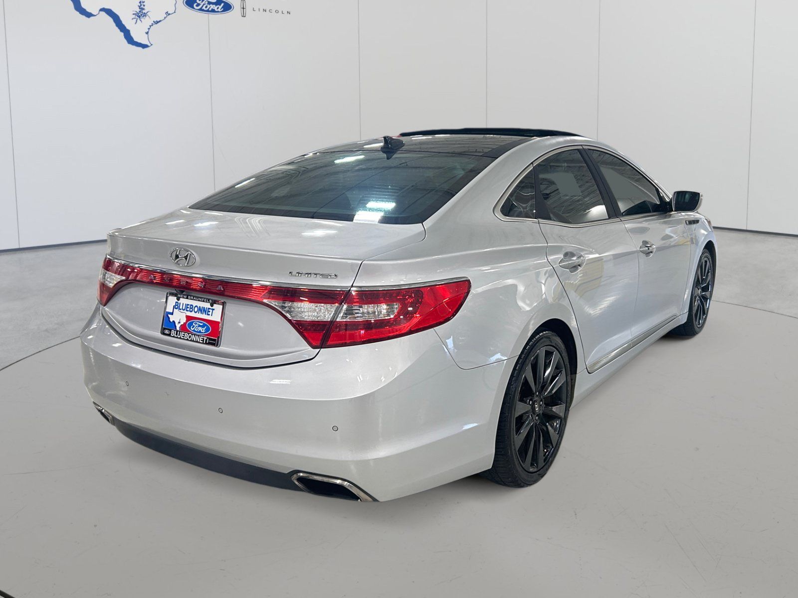 Used 2017 Hyundai Azera Limited FWD image 5