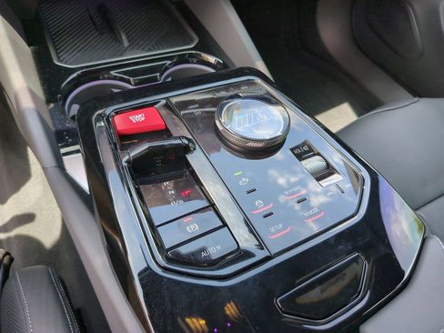 Used 2026 BMW M5 w/ Carbon Package AWD/4WD image 25