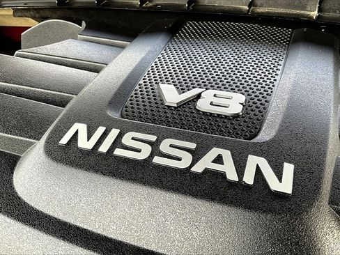 Used 2018 Nissan Titan Platinum Reserve image 31