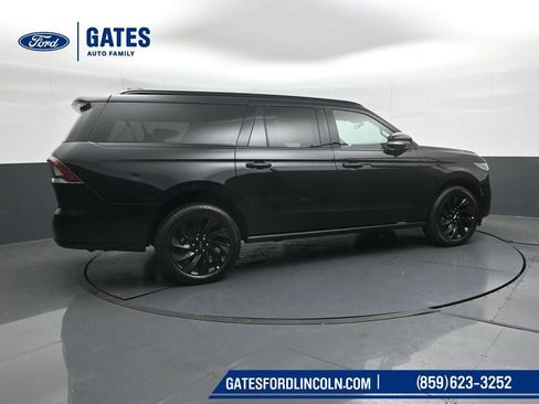 New 2025 Lincoln Navigator L Reserve w/ Jet Appearance Package image 3