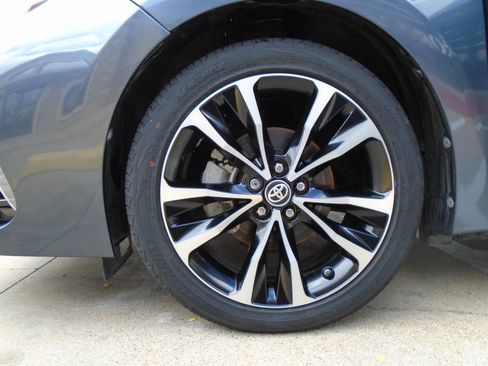 Used 2019 Toyota Corolla SE FWD image 27
