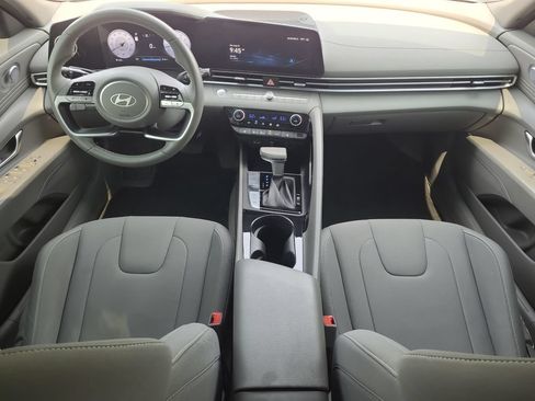 Used 2024 Hyundai Elantra SEL w/ Convenience Package FWD image 10