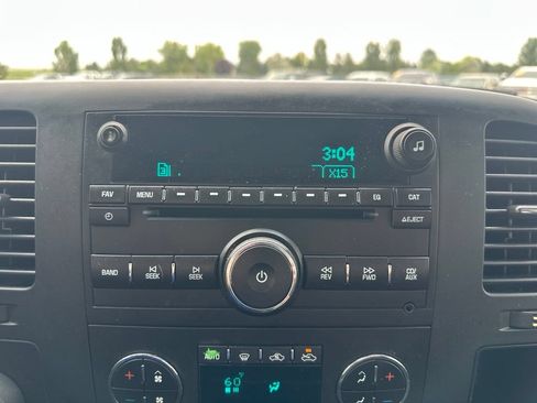 Used 2012 Chevrolet Silverado 2500 LT w/ Interior Plus Package AWD/4WD image 3