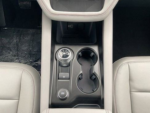 New 2026 Ford Explorer Active w/ Active Comfort Package image 8