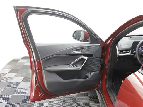 Certified 2025 BMW X2 xDrive28i AWD/4WD image 5