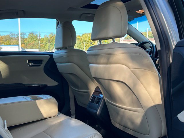 Used 2014 Toyota Avalon XLE Touring FWD image 34
