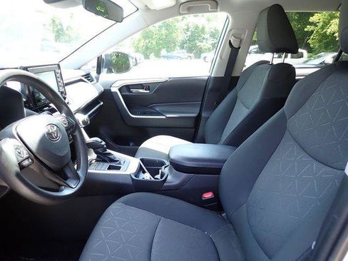 Certified 2021 Toyota RAV4 XLE AWD/4WD image 10