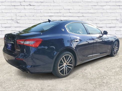 Used 2019 Maserati Ghibli GranLusso image 3