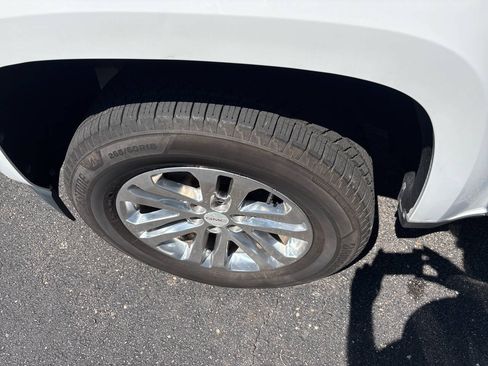 Used 2016 Chevrolet Colorado W/T AWD/4WD image 12
