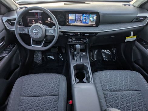 New 2026 Nissan Kicks SV w/ SV Premium Package image 10