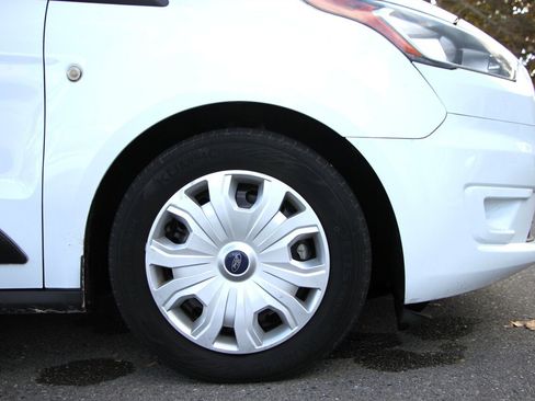 Used 2019 Ford Transit Connect XLT image 10