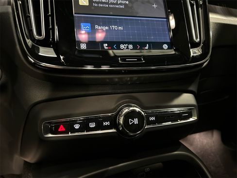 Certified 2023 Volvo C40 P8 Recharge Ultimate w/ Protection Package Premier image 18