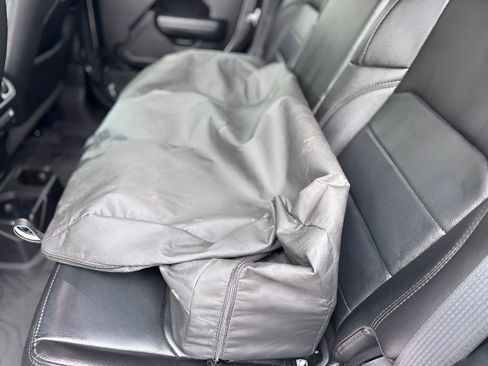 Used 2023 Jeep Gladiator Willys image 22