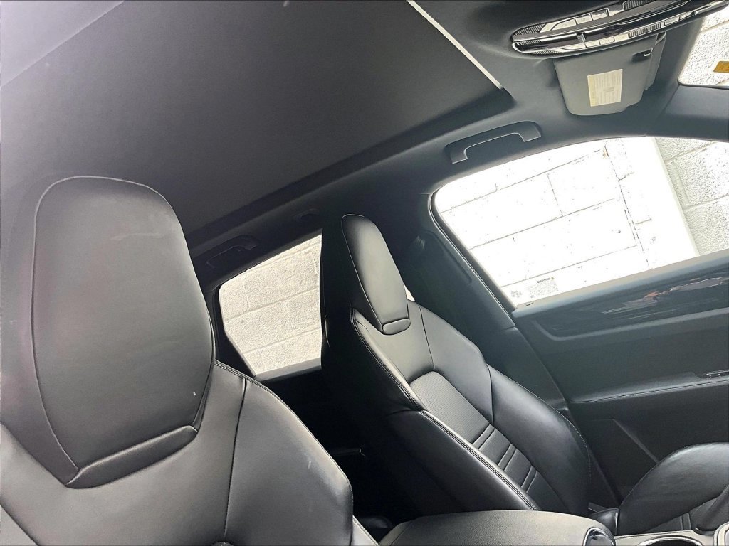 Certified 2023 Porsche Cayenne AWD/4WD image 27