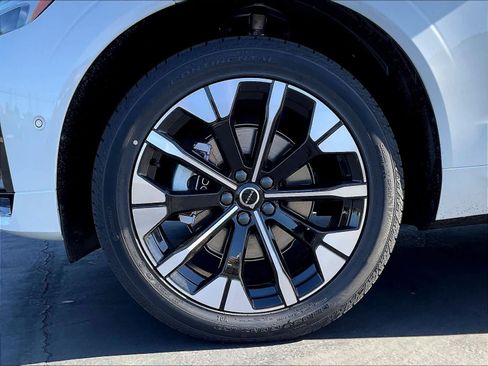 New 2026 Volvo XC60 B5 Plus w/ Climate Package image 14