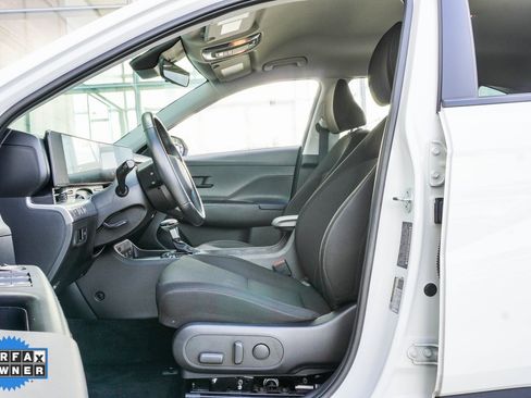 Used 2025 Hyundai Kona SEL image 18