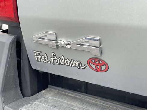 Used 2025 Toyota Tacoma SR image 5